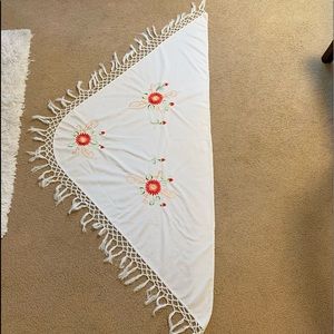 Scarf/Wrap Embroidered Floral, Triangular, White